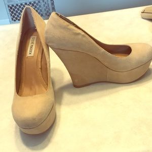 Nude Pammy Steve Madden wedges size 10